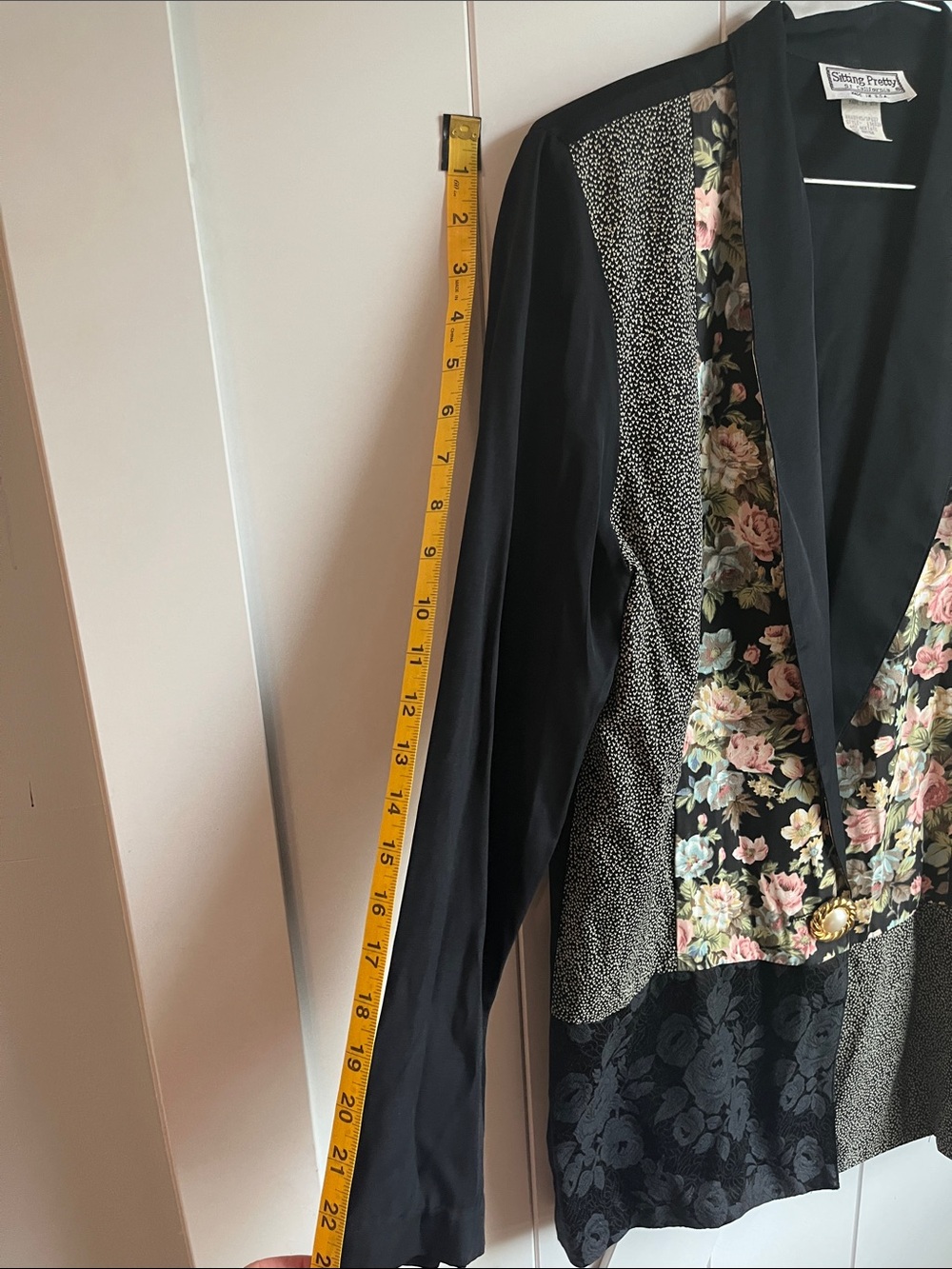 1990’s Vintage Black Blazer with Floral Front Panels - Picture 5 of 12